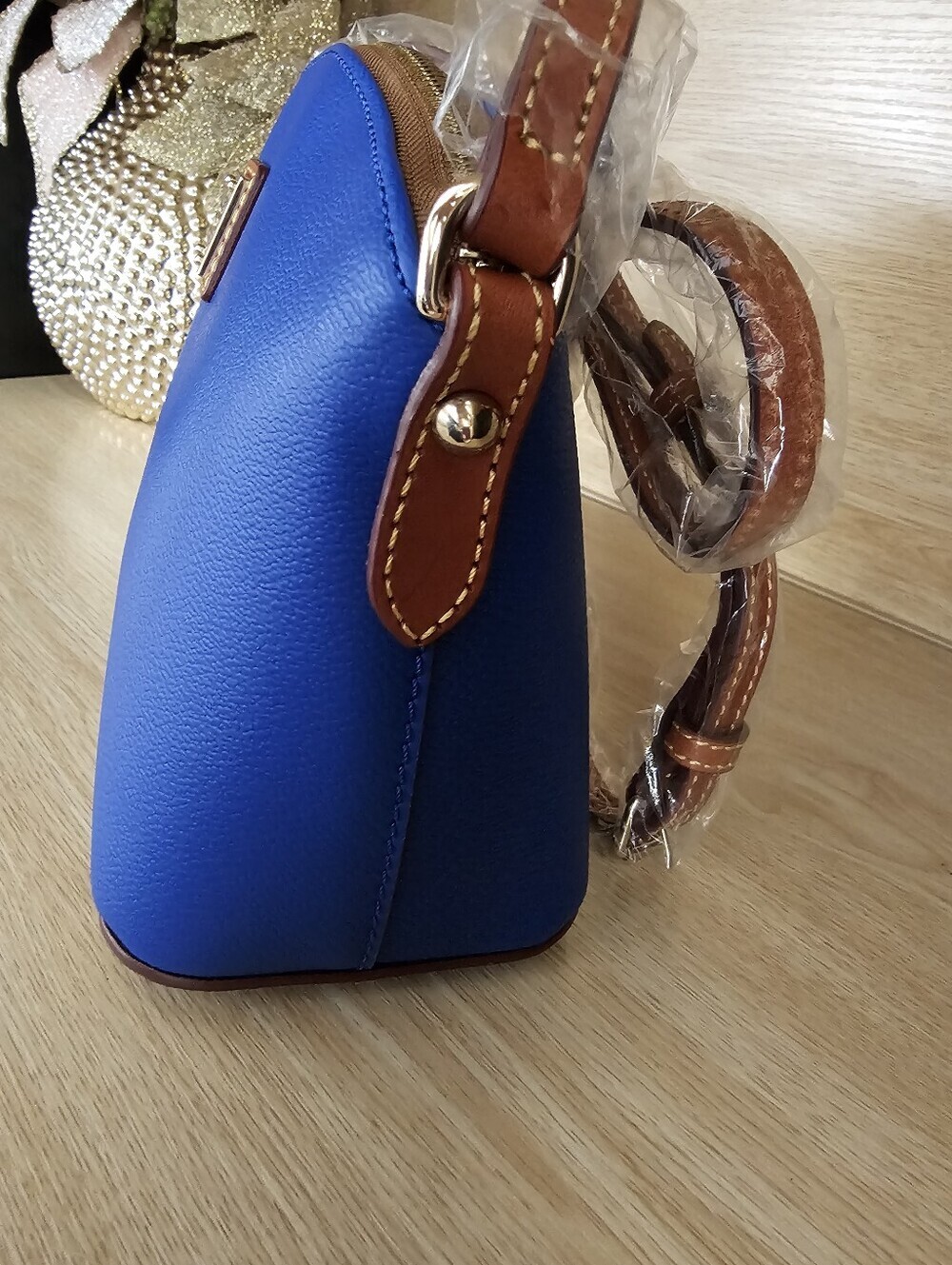 Dooney & Bourke Kirby Robin French Blue Crossbody Bag. - Picture 4 of 9